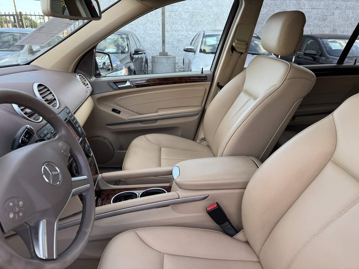 2012 Mercedes Benz GL 350 BlueTEC photo 31
