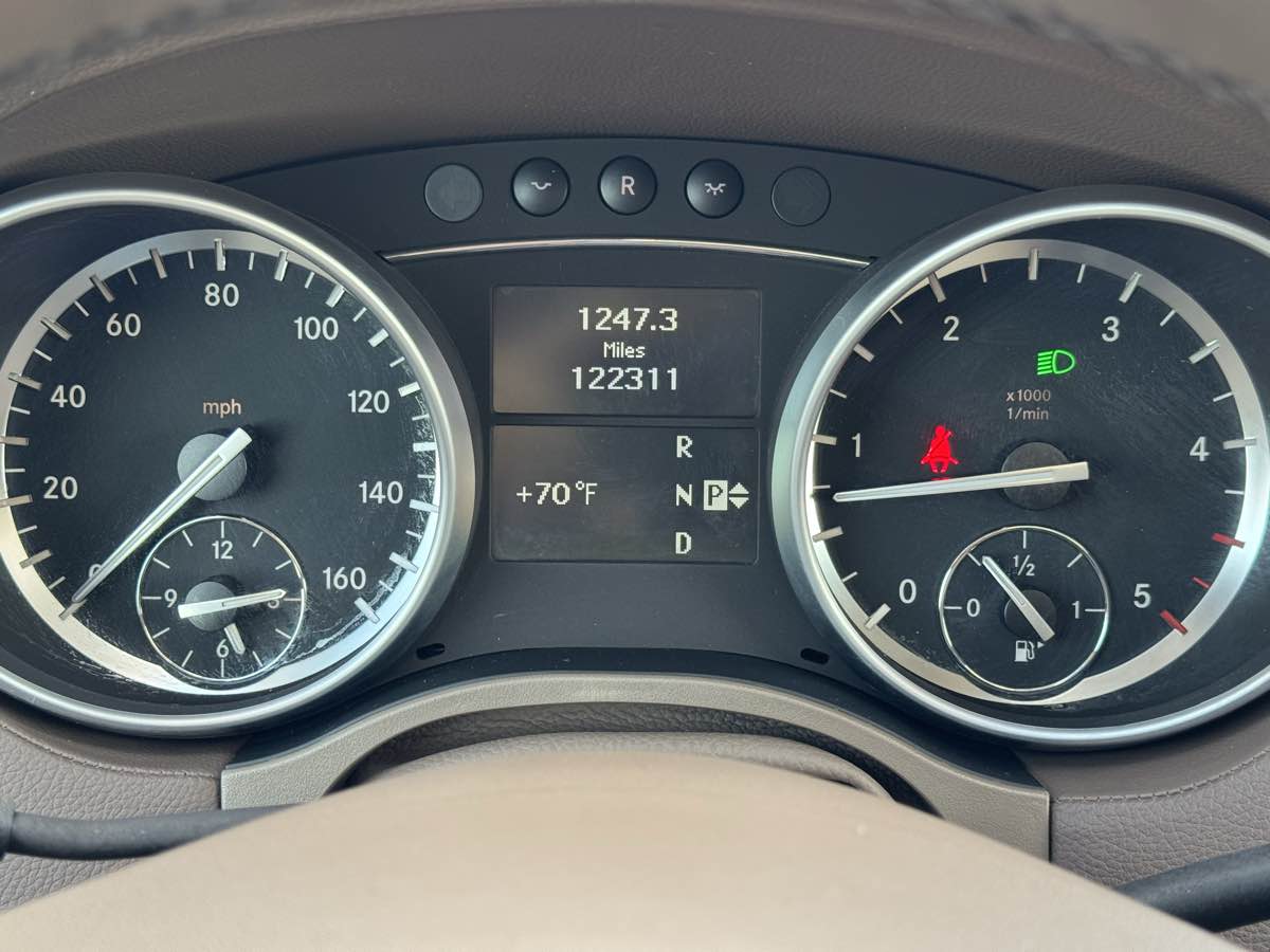 2012 Mercedes Benz GL 350 BlueTEC photo 36