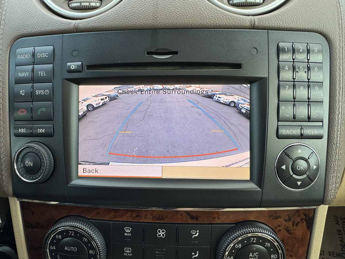 2012 Mercedes Benz GL 350 BlueTEC photo 38