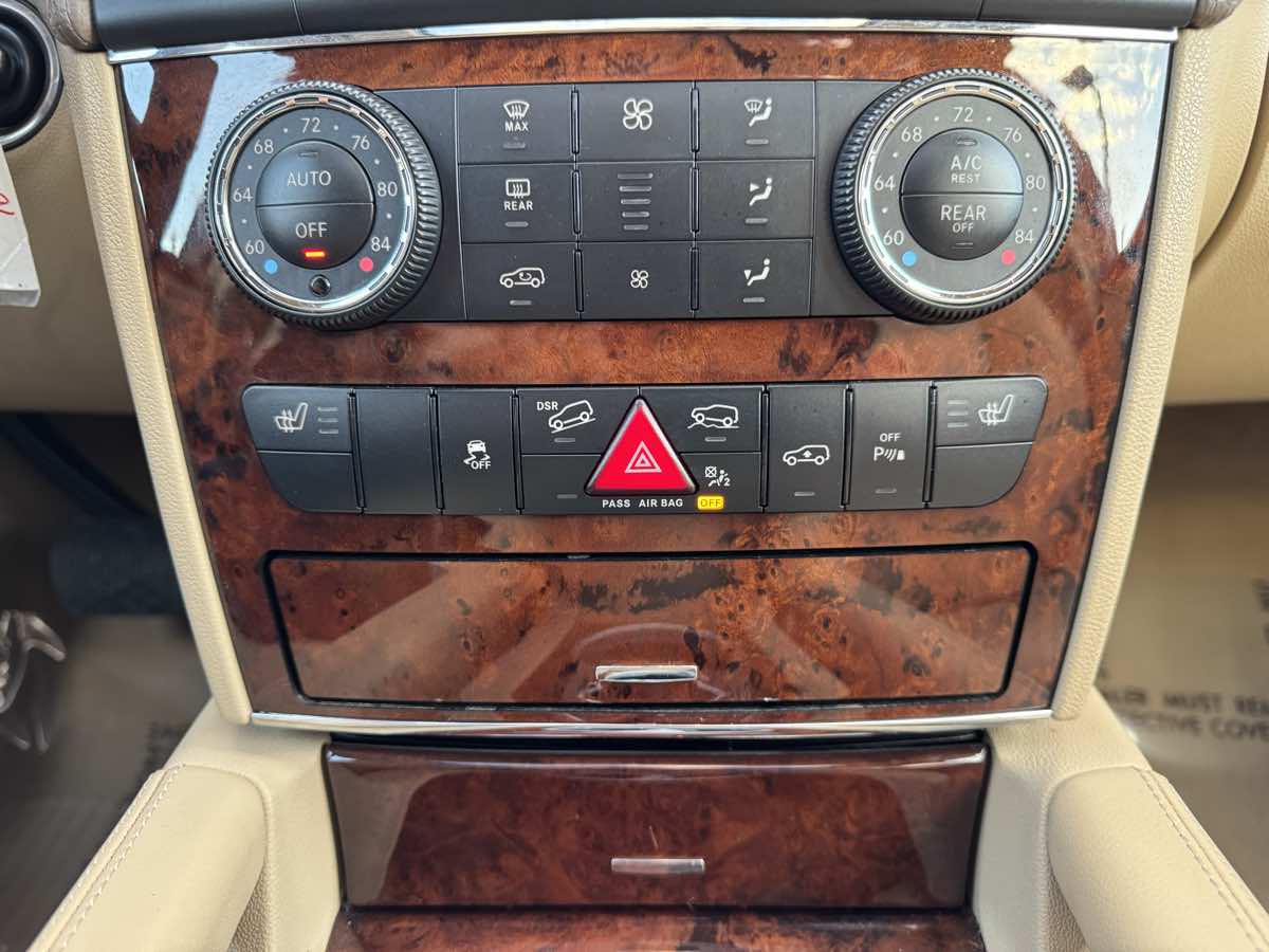 2012 Mercedes Benz GL 350 BlueTEC photo 40