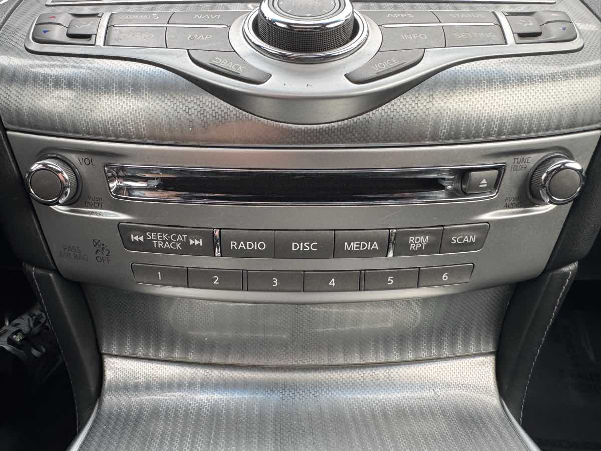 Sold 2019 INFINITI Q70 3.7 LUXE in Stanton