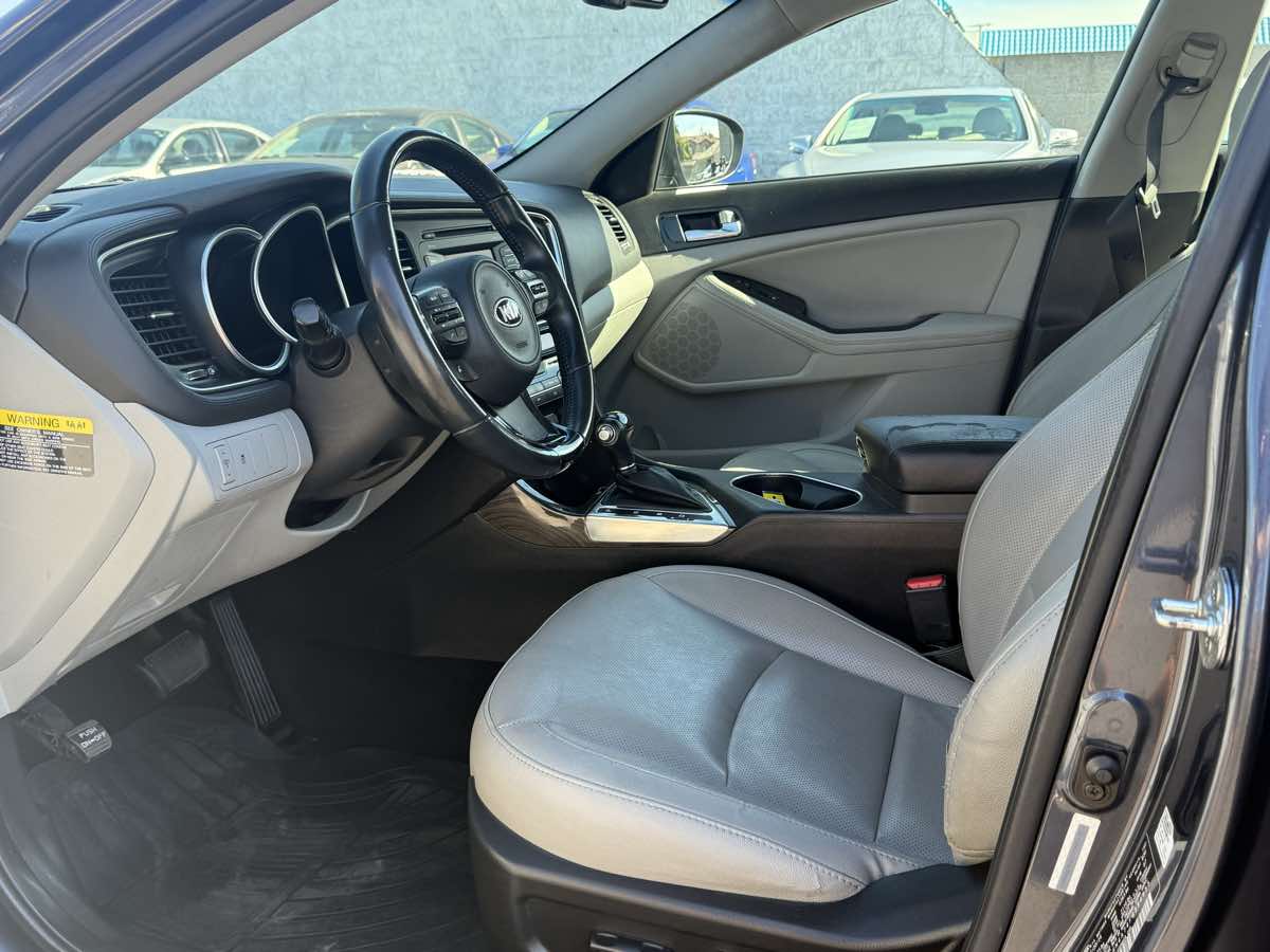 2015 Kia Optima EX photo 16