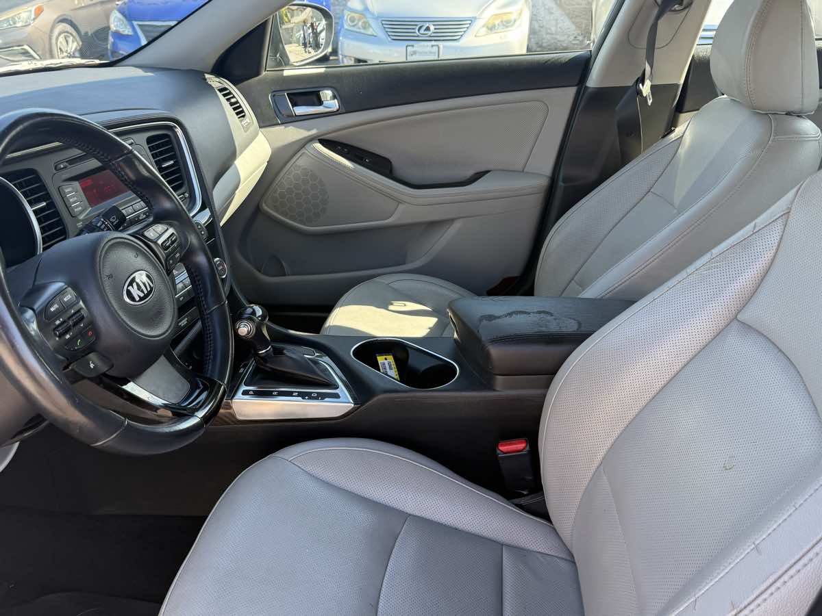 2015 Kia Optima EX photo 18