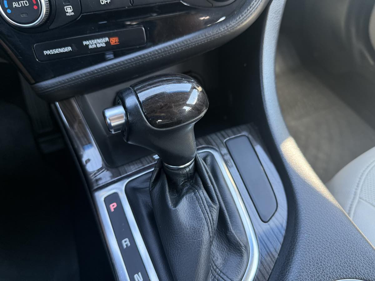 2015 Kia Optima EX photo 25