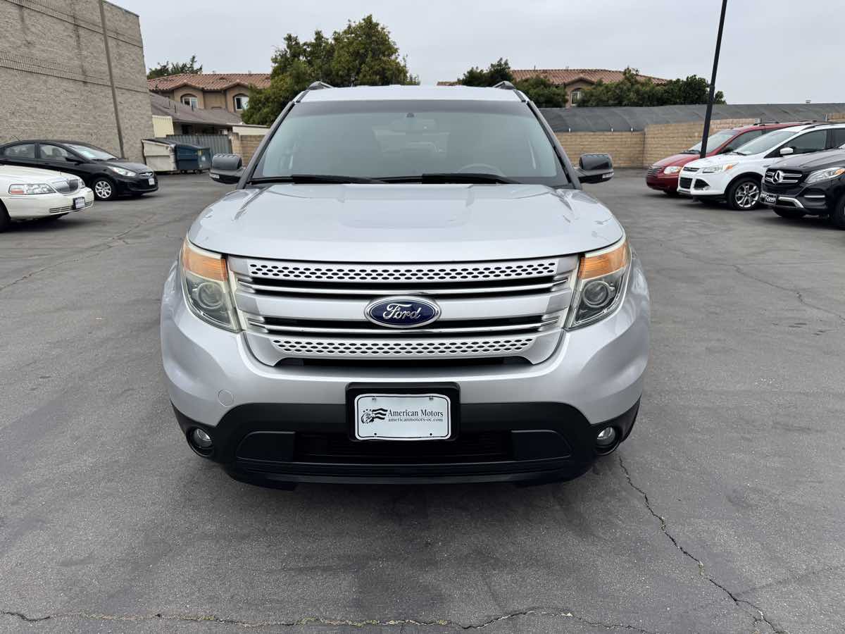 2015 Ford Explorer XLT photo 4