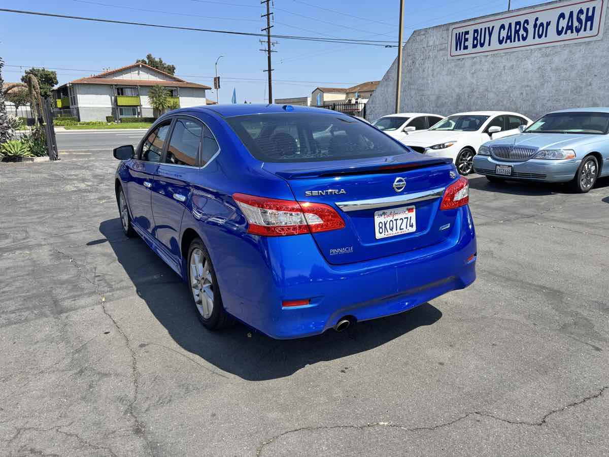 2014 Nissan Sentra SR photo 2