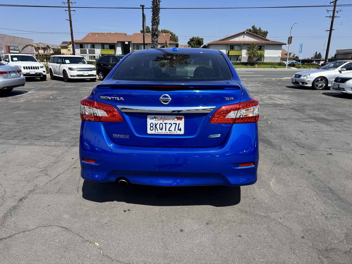 2014 Nissan Sentra SR photo 3