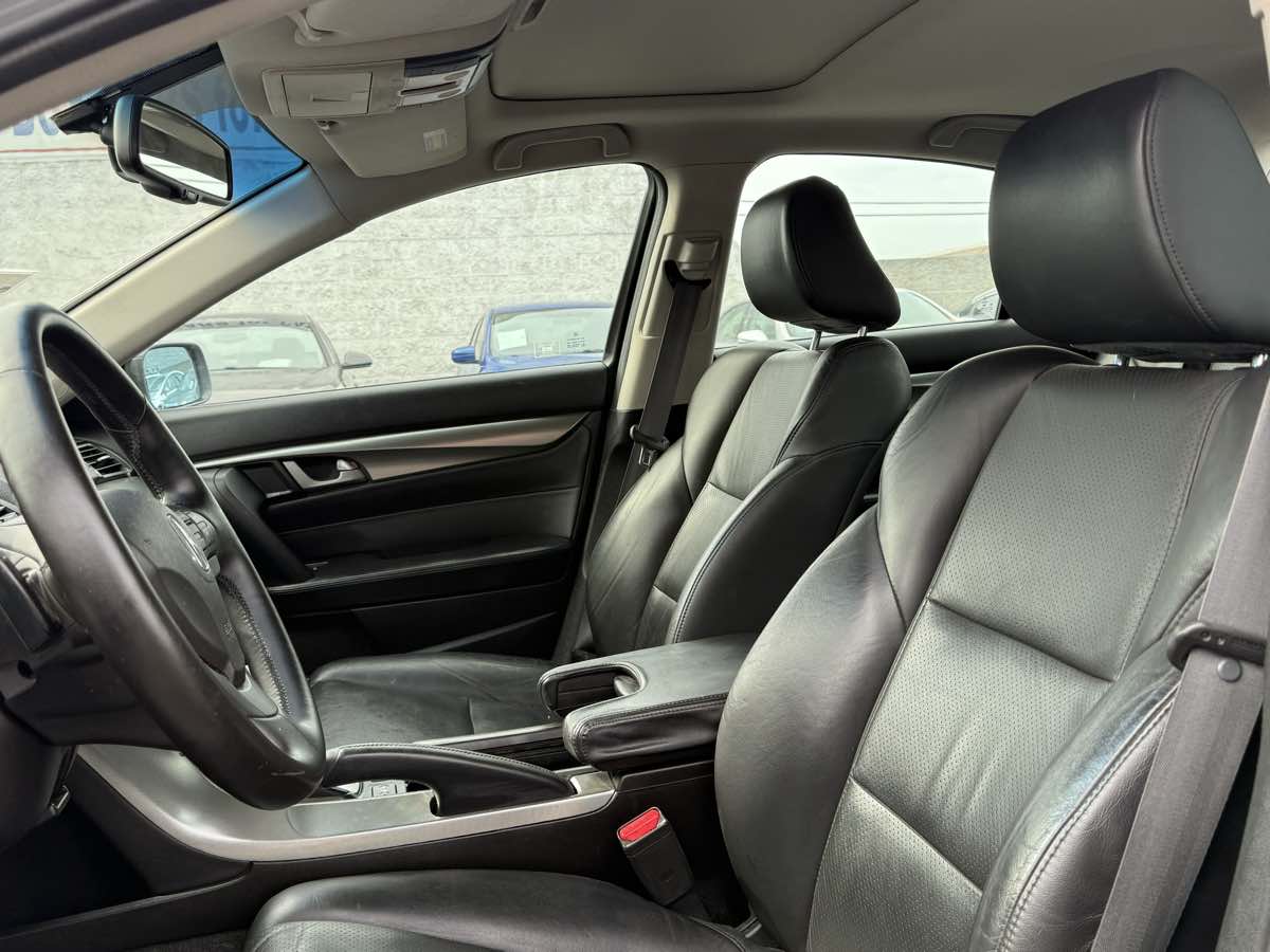 2010 Acura TL Technology photo 20