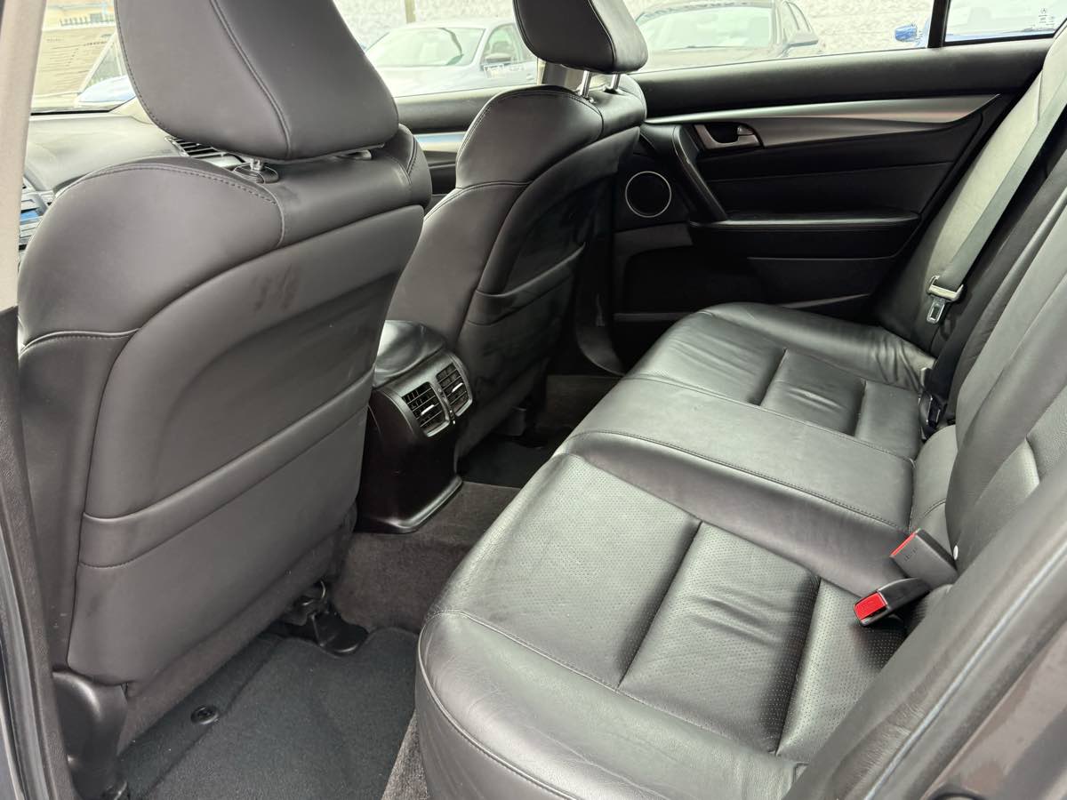 2010 Acura TL Technology photo 21