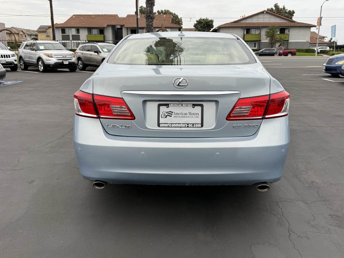 2012 Lexus ES 350 photo 2