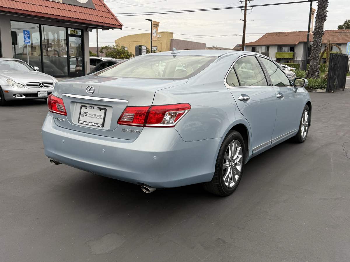 2012 Lexus ES 350 photo 4
