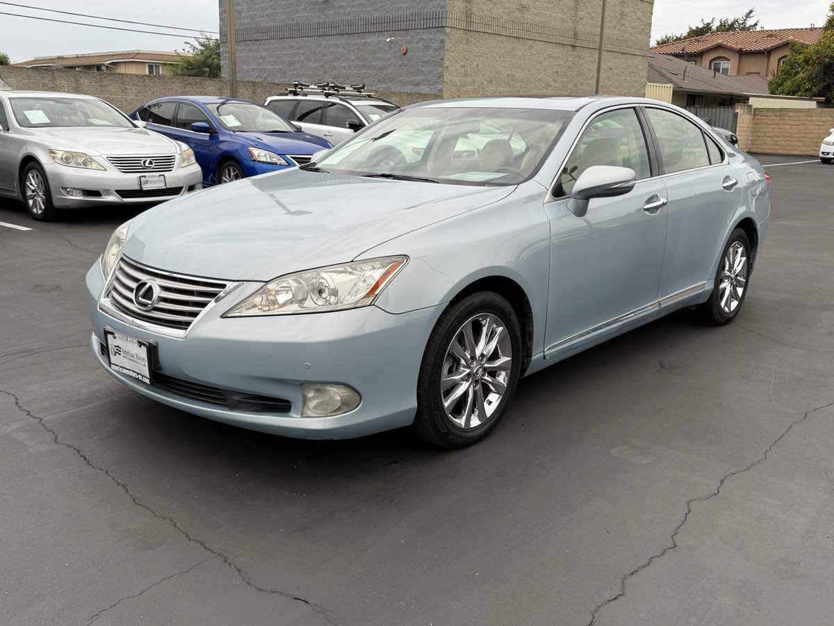 2012 Lexus ES 350 photo 12