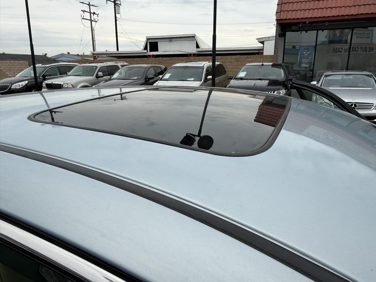2012 Lexus ES 350 photo 27
