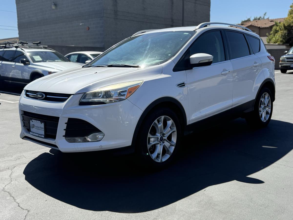 2016 Ford Escape Titanium photo 4