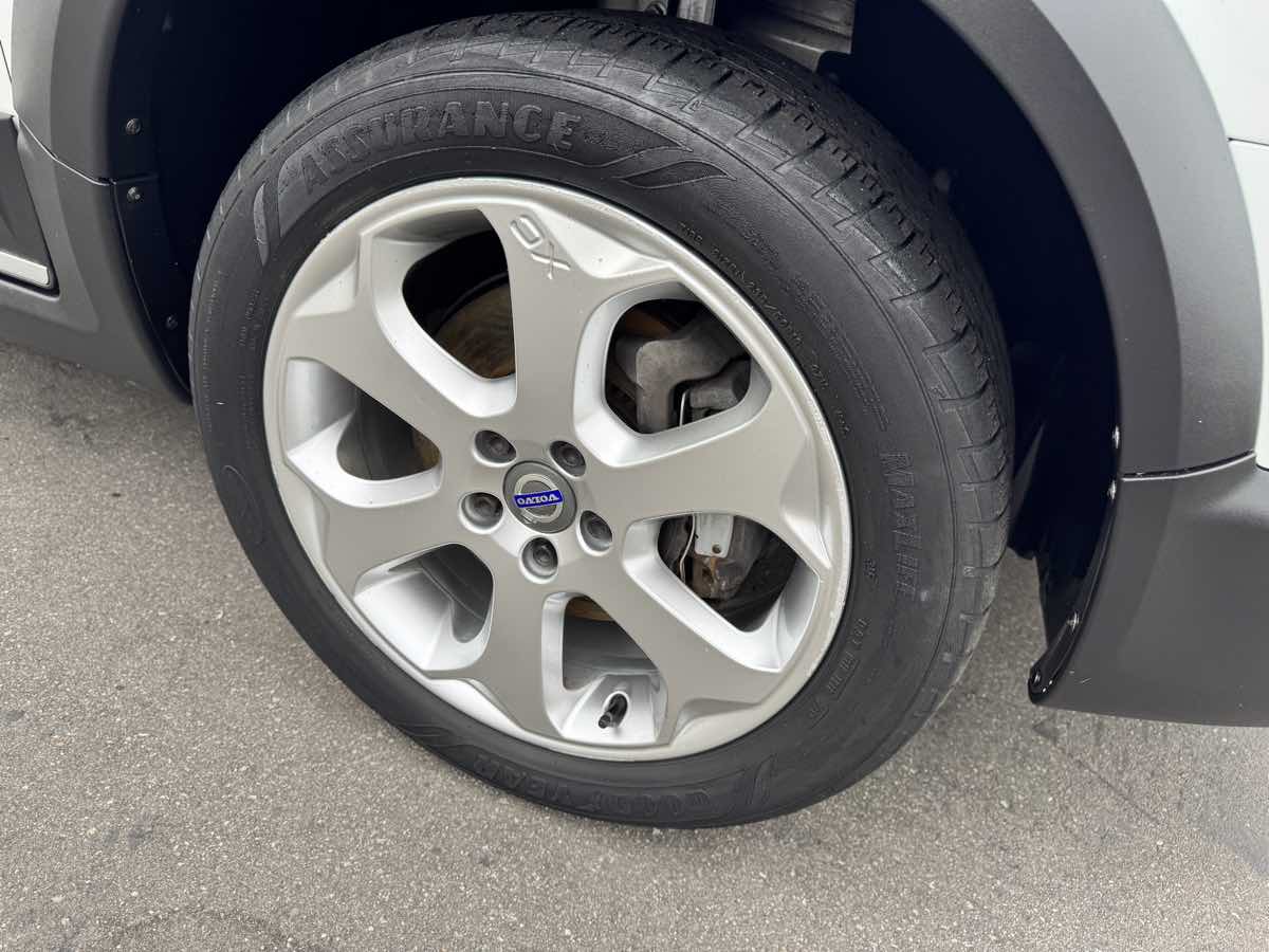 2016 Volvo XC70 T5 Drive-E Premier photo 11