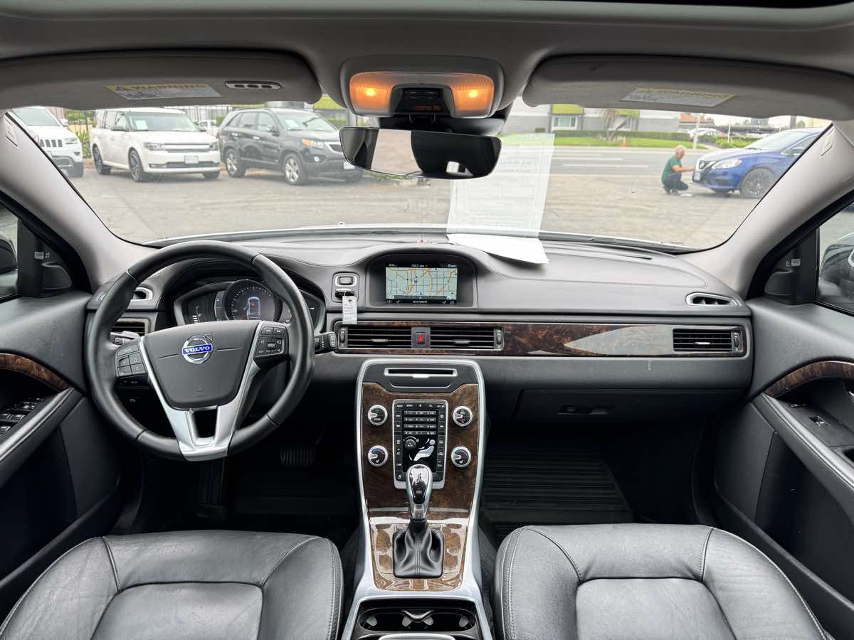 2016 Volvo XC70 T5 Drive-E Premier photo 25