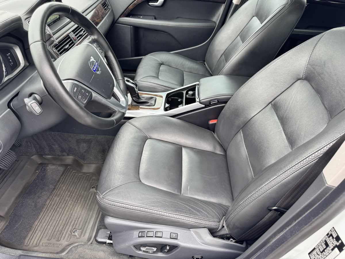 2016 Volvo XC70 T5 Drive-E Premier photo 29