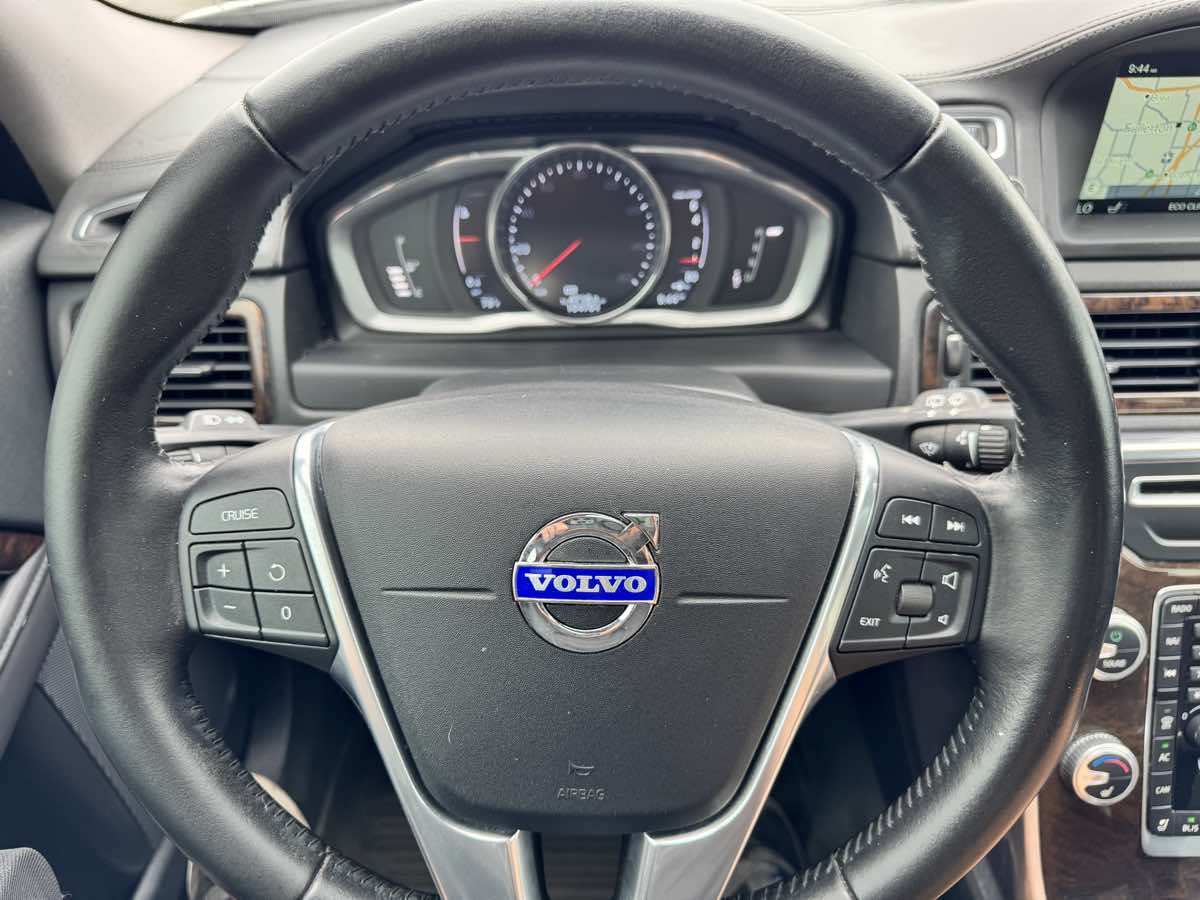 2016 Volvo XC70 T5 Drive-E Premier photo 35
