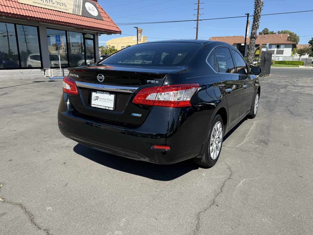 2015 Nissan Sentra S photo 3