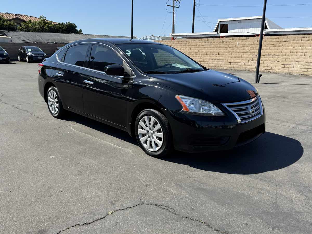 2015 Nissan Sentra S photo 8