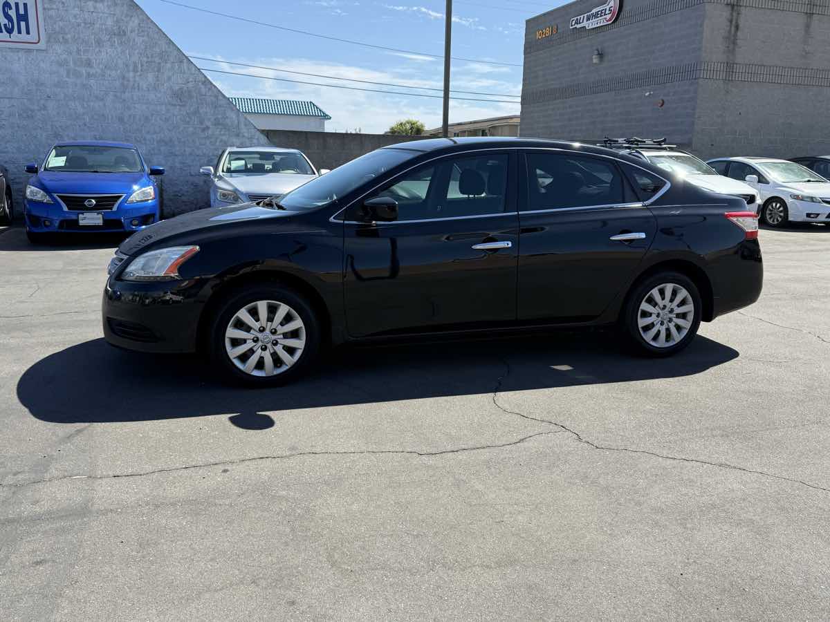 2015 Nissan Sentra S photo 16