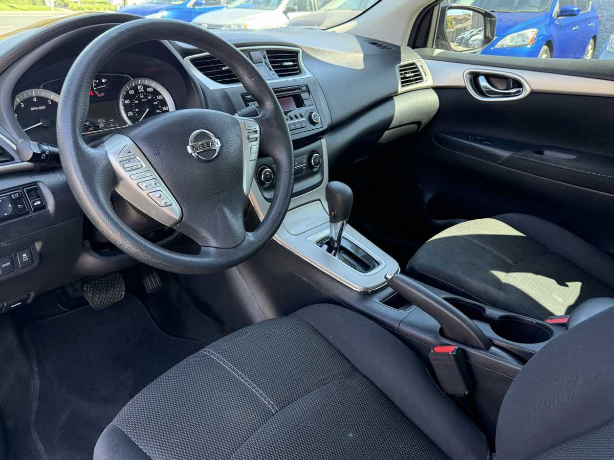 2015 Nissan Sentra S photo 19