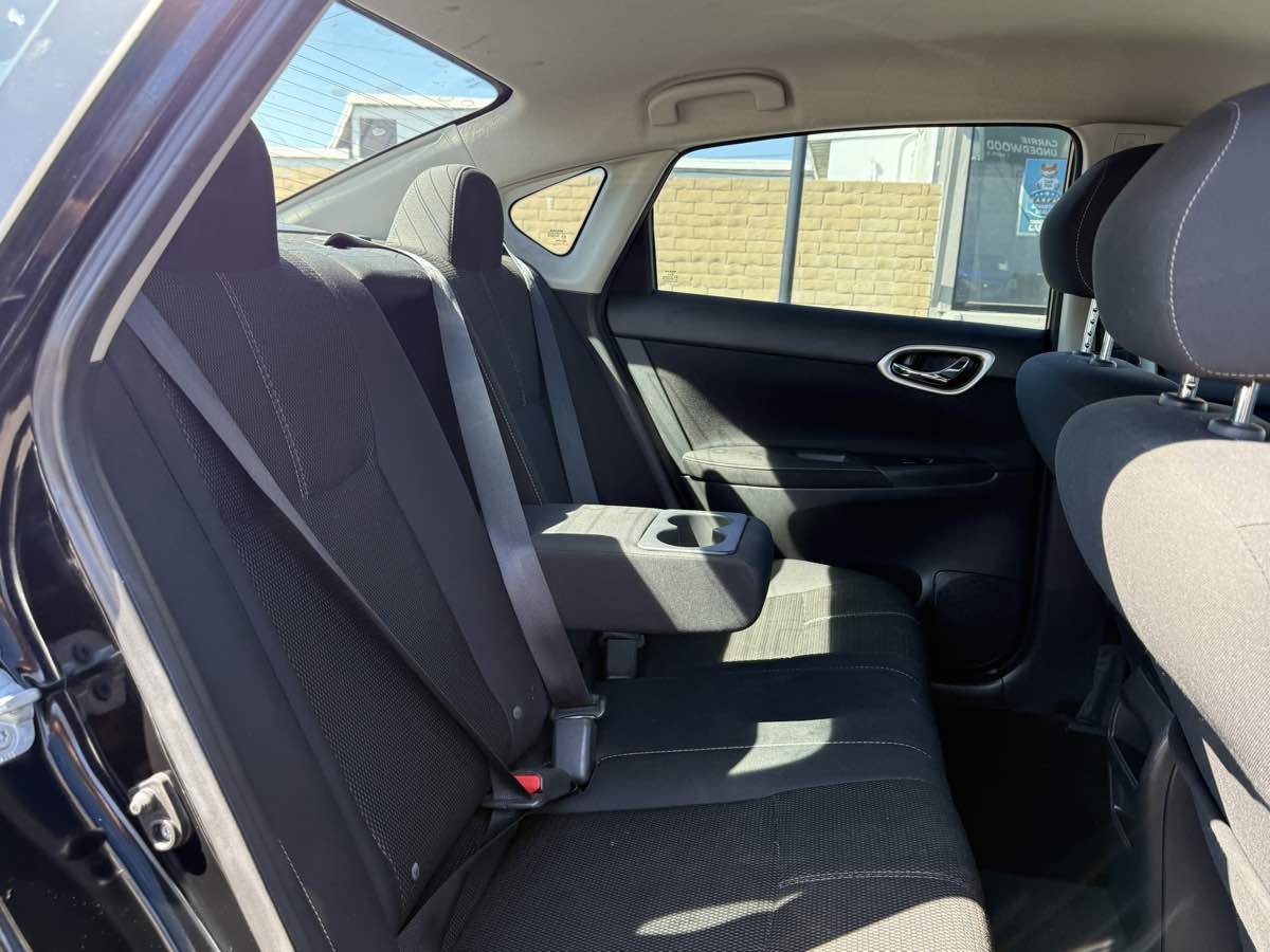 2015 Nissan Sentra S photo 22