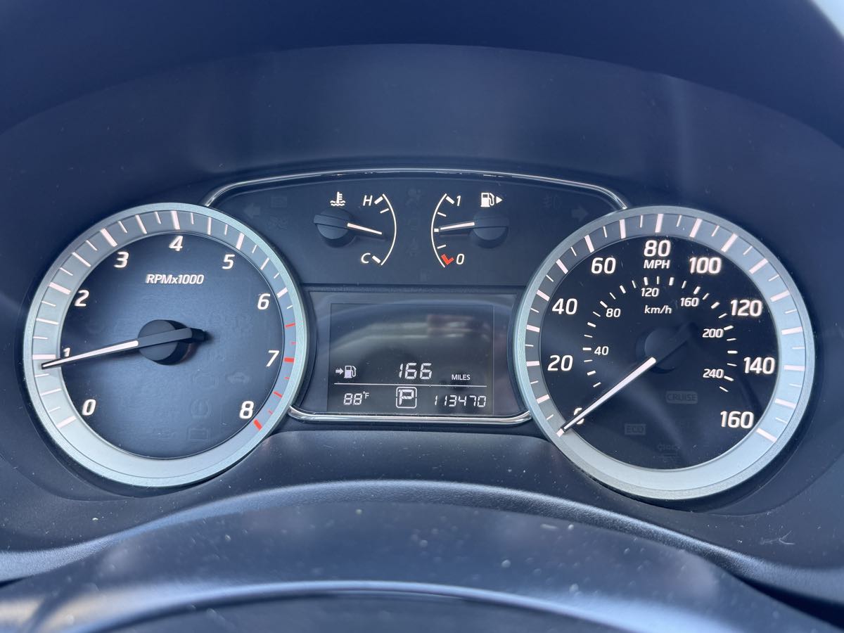 2015 Nissan Sentra S photo 30