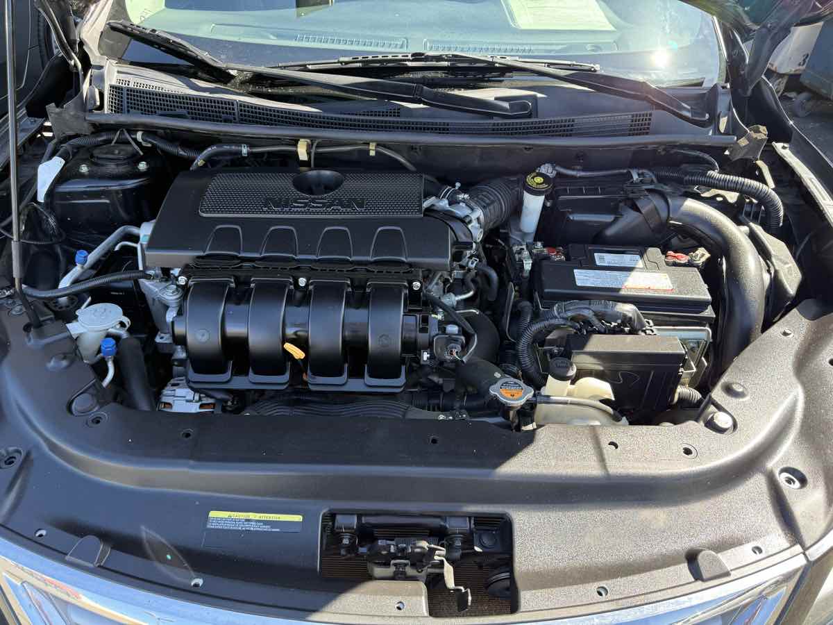 2015 Nissan Sentra S photo 34