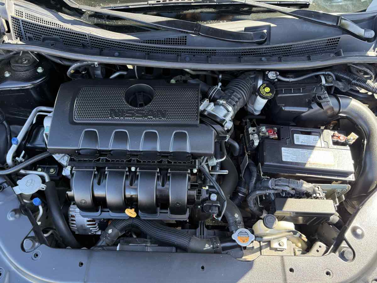 2015 Nissan Sentra S photo 35
