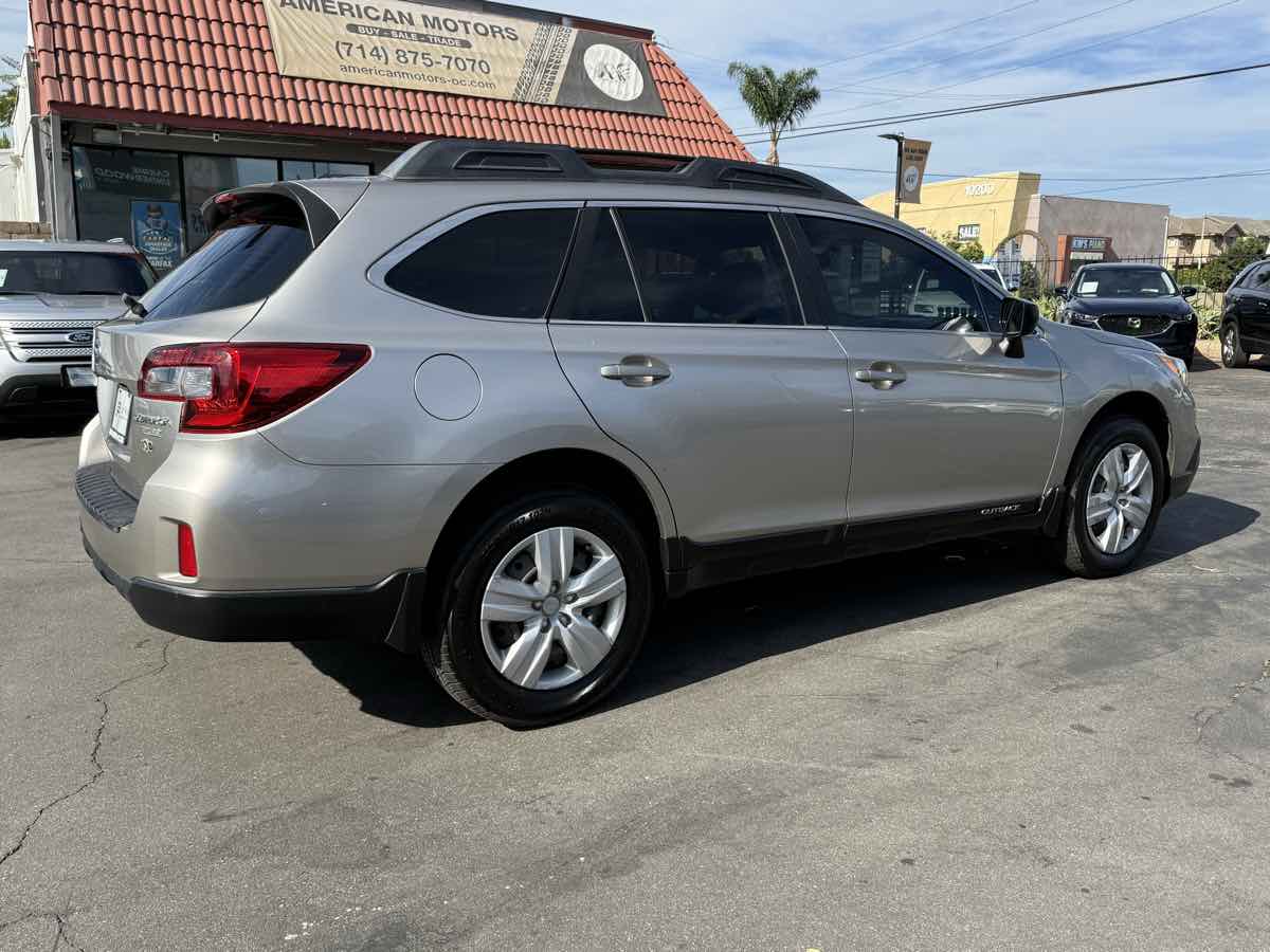 2016 Subaru Outback 2.5i photo 3