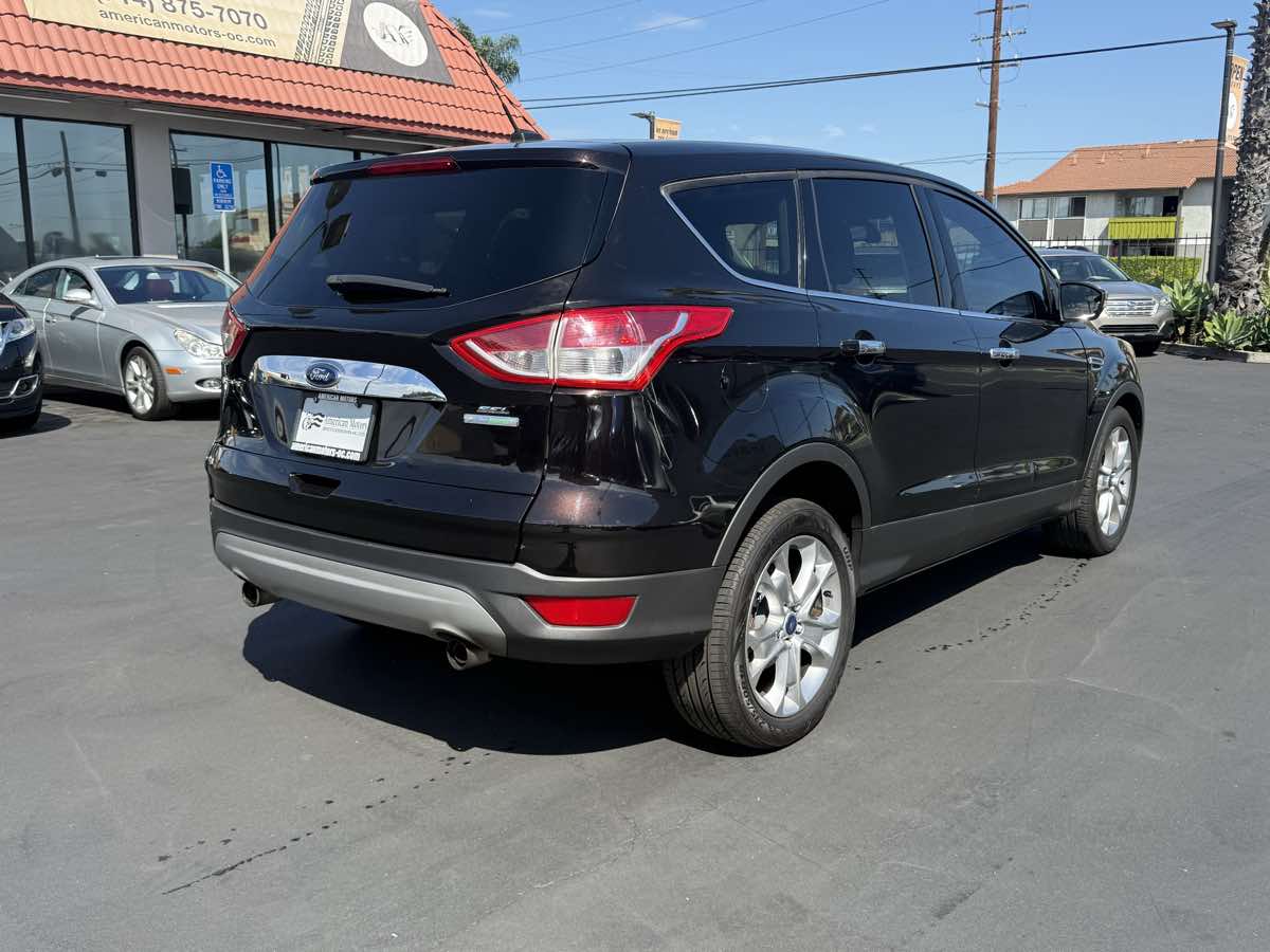 2013 Ford Escape SEL photo 2