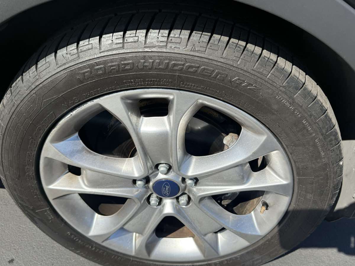 2013 Ford Escape SEL photo 13