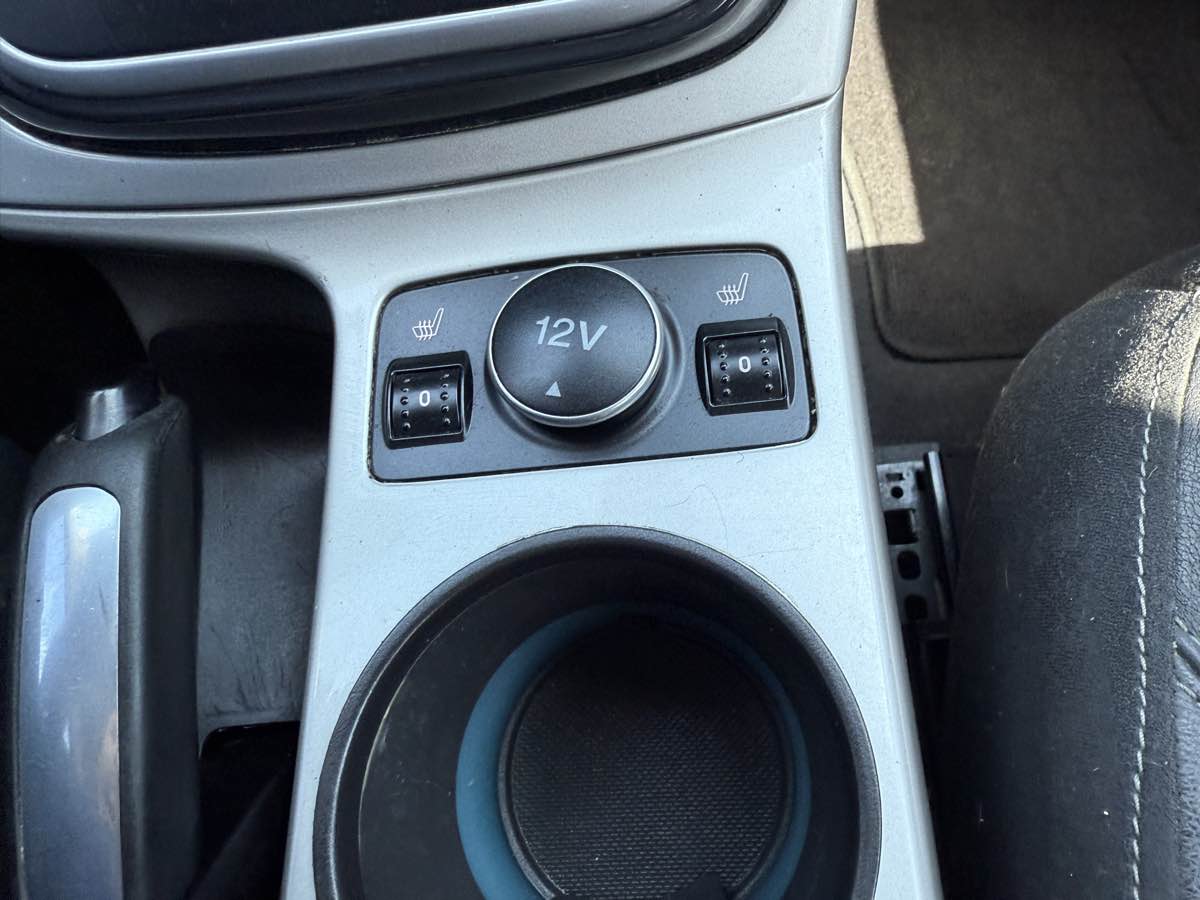 2013 Ford Escape SEL photo 34
