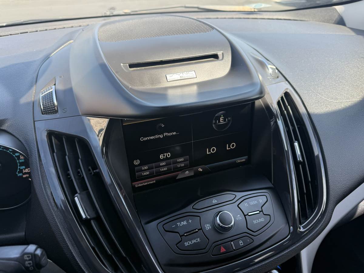 2013 Ford Escape SEL photo 36