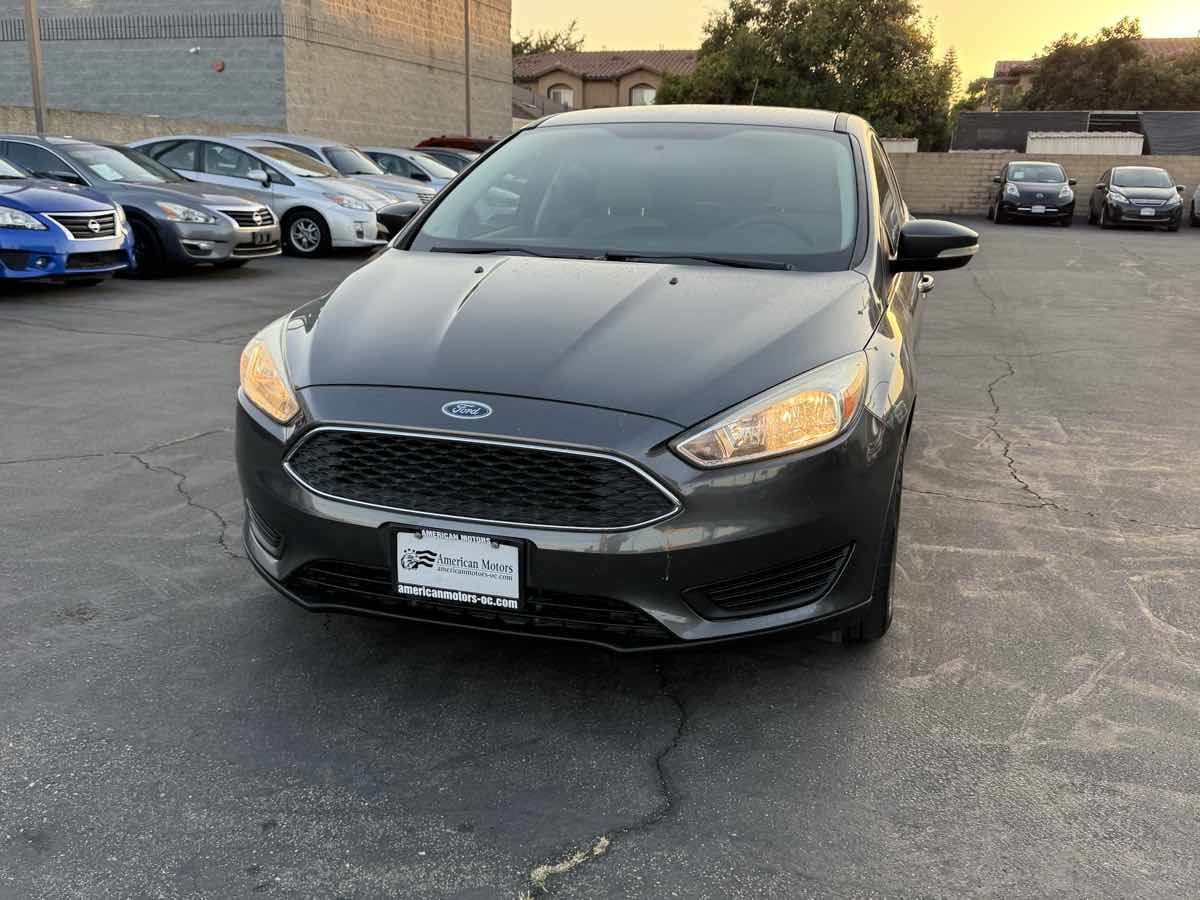 2017 Ford Focus SE photo 12