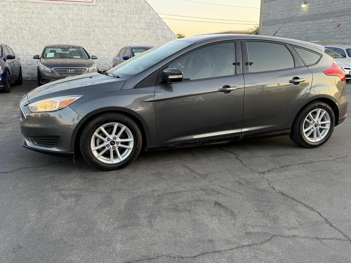 2017 Ford Focus SE photo 15
