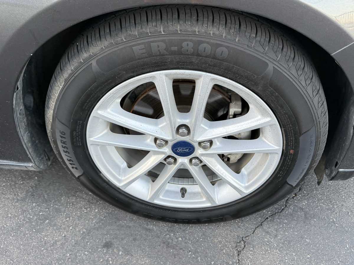 2017 Ford Focus SE photo 20