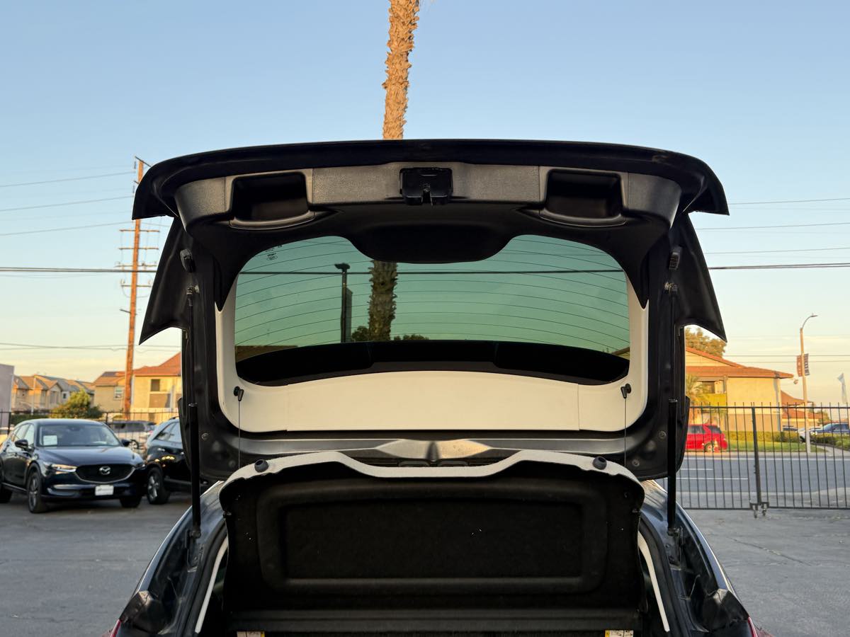 2017 Ford Focus SE photo 23