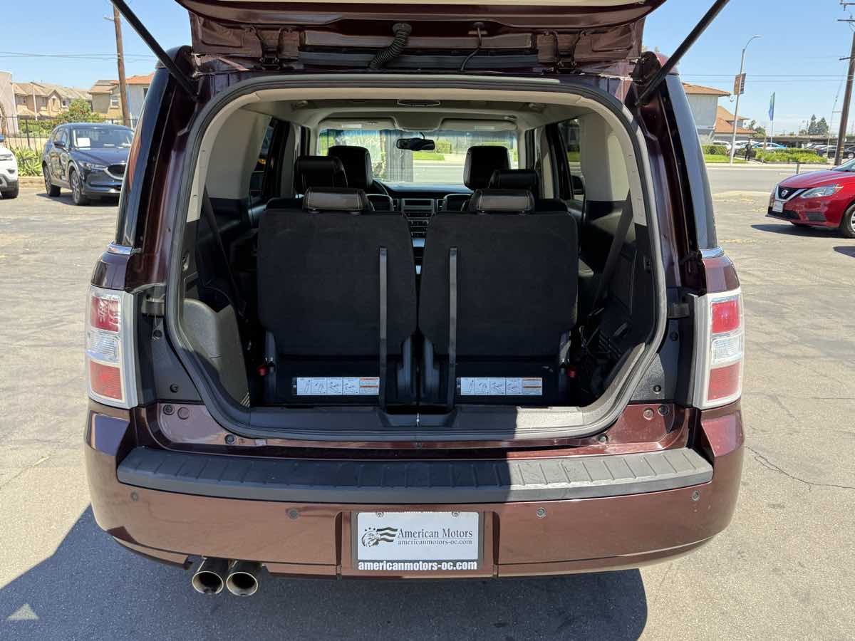 2009 Ford Flex SEL photo 21
