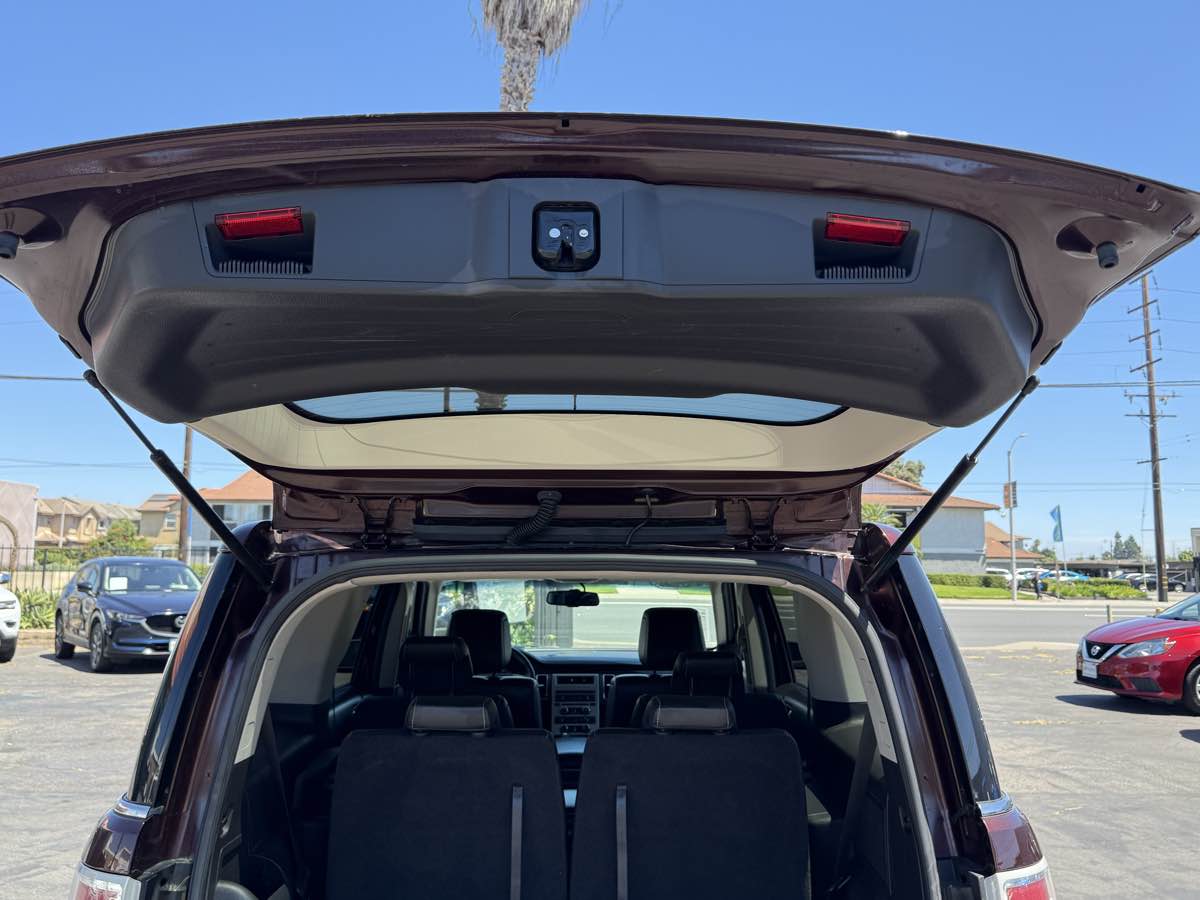 2009 Ford Flex SEL photo 22