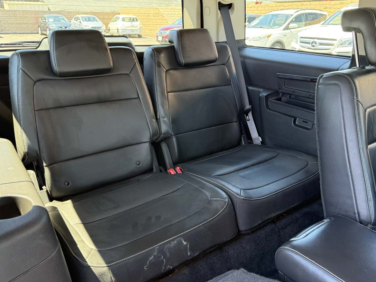 2009 Ford Flex SEL photo 27