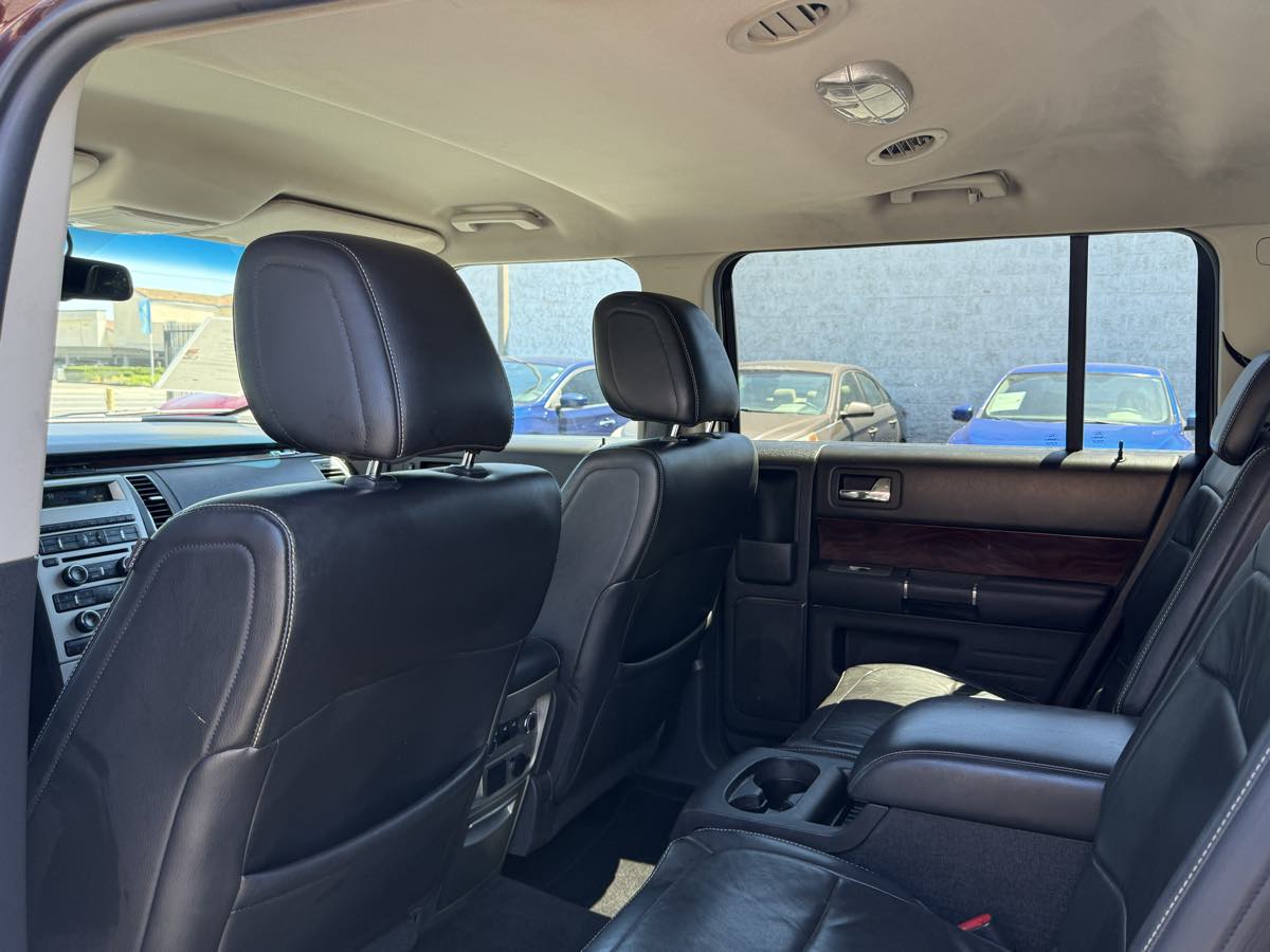 2009 Ford Flex SEL photo 32
