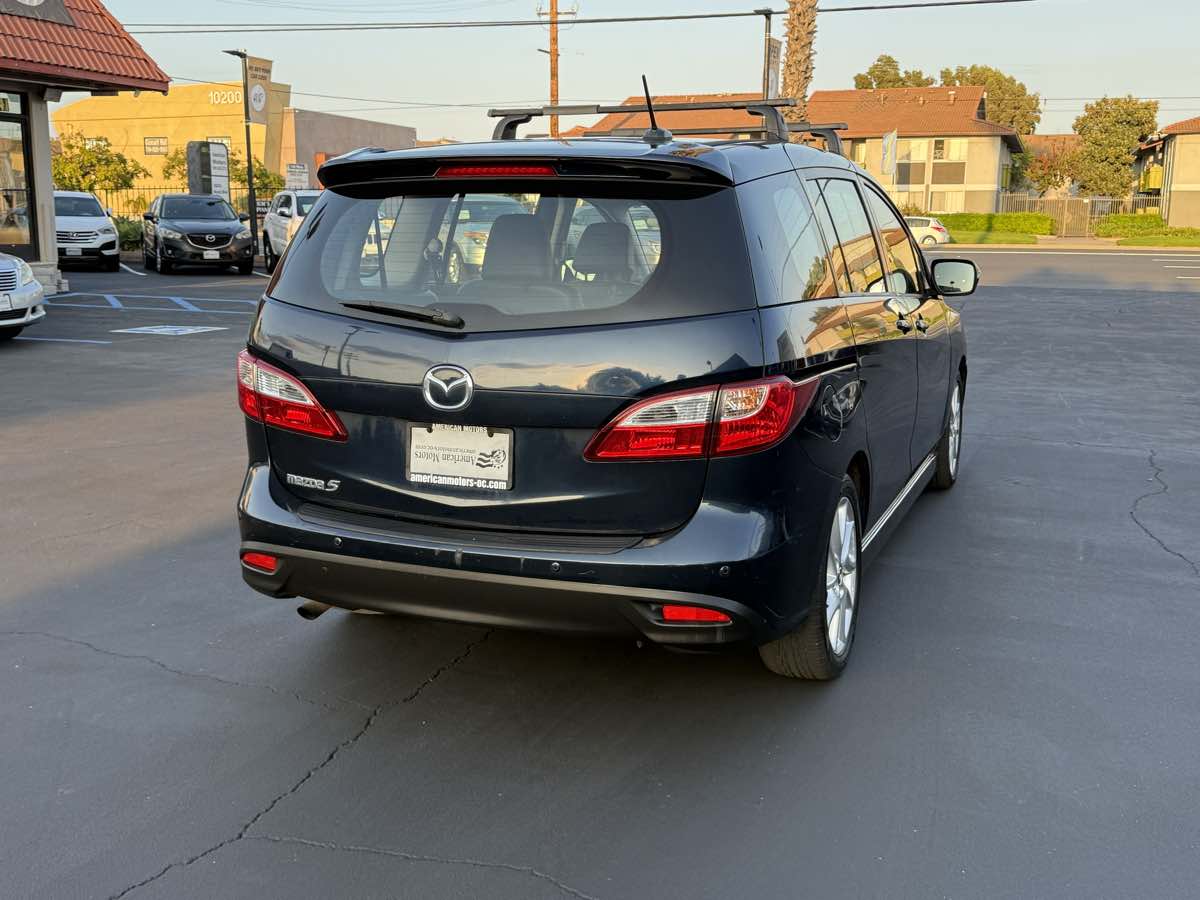 2014 Mazda Mazda5 Grand Touring photo 4