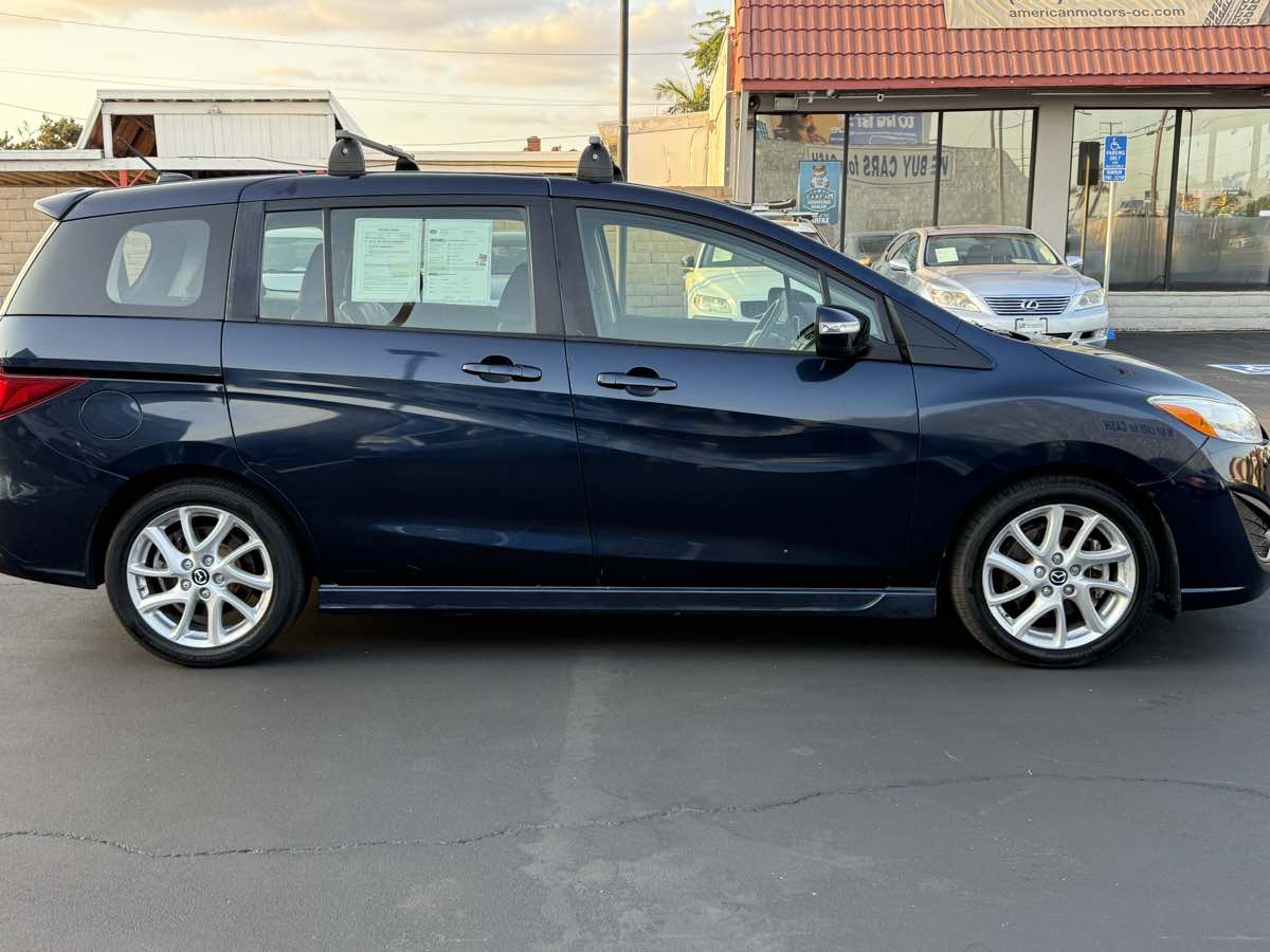 2014 Mazda Mazda5 Grand Touring photo 8