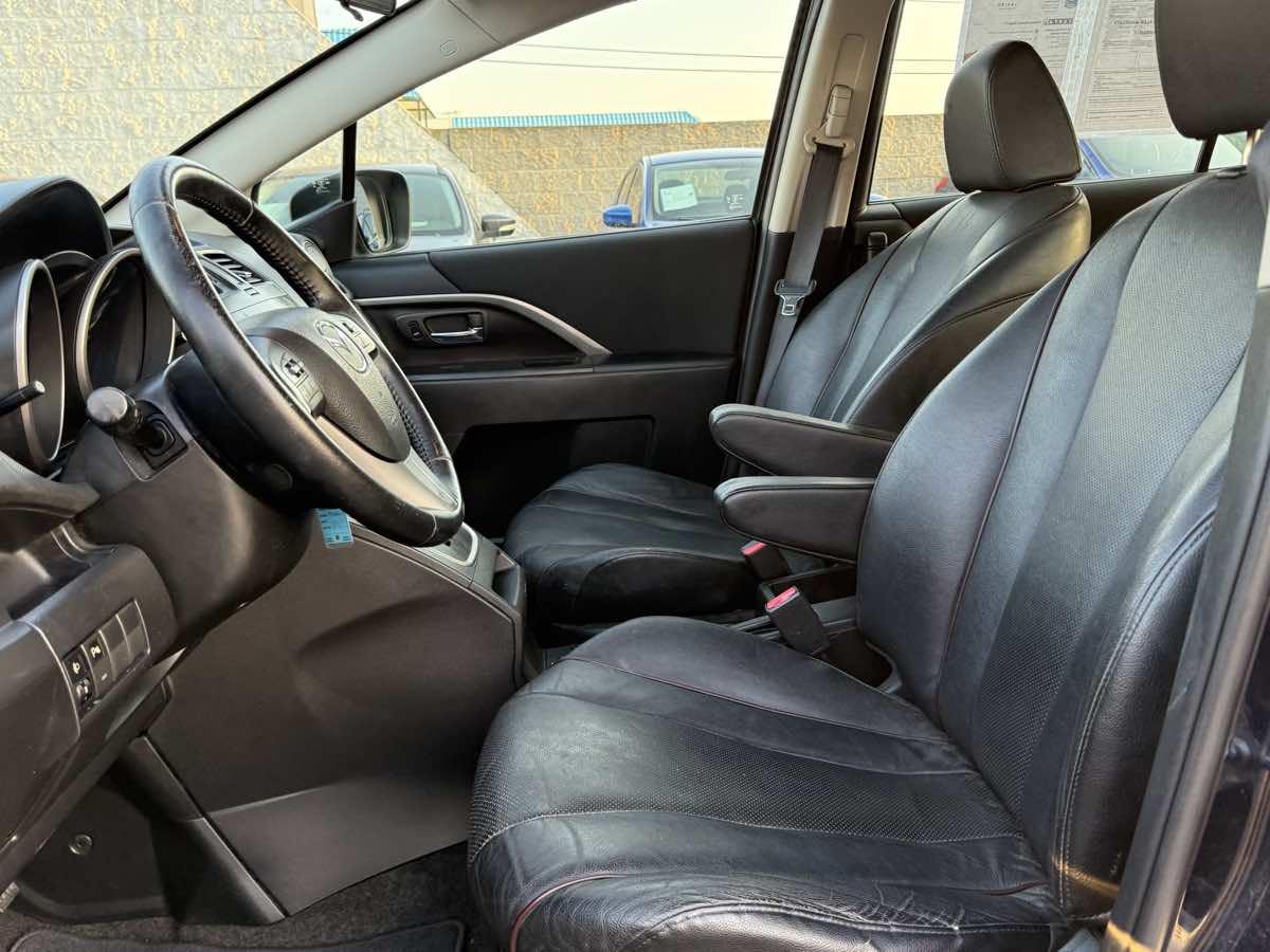 2014 Mazda Mazda5 Grand Touring photo 18
