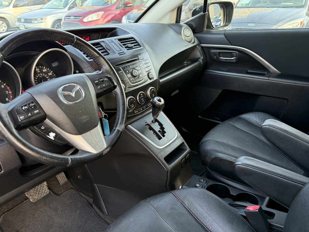 2014 Mazda Mazda5 Grand Touring photo 21