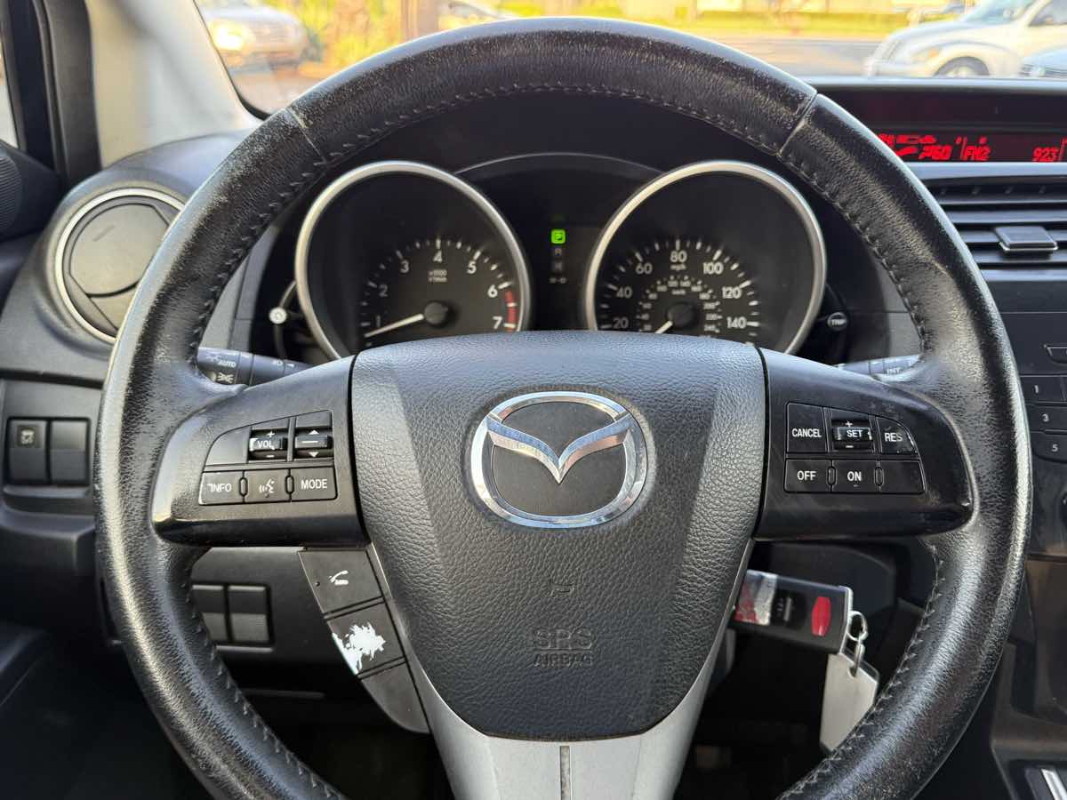 2014 Mazda Mazda5 Grand Touring photo 29