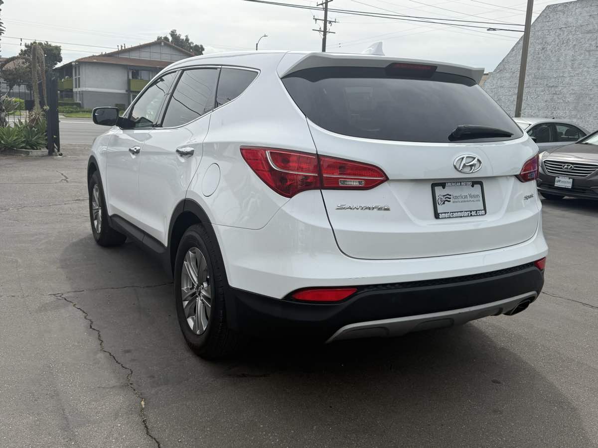 2016 Hyundai Santa Fe Sport Base photo 2
