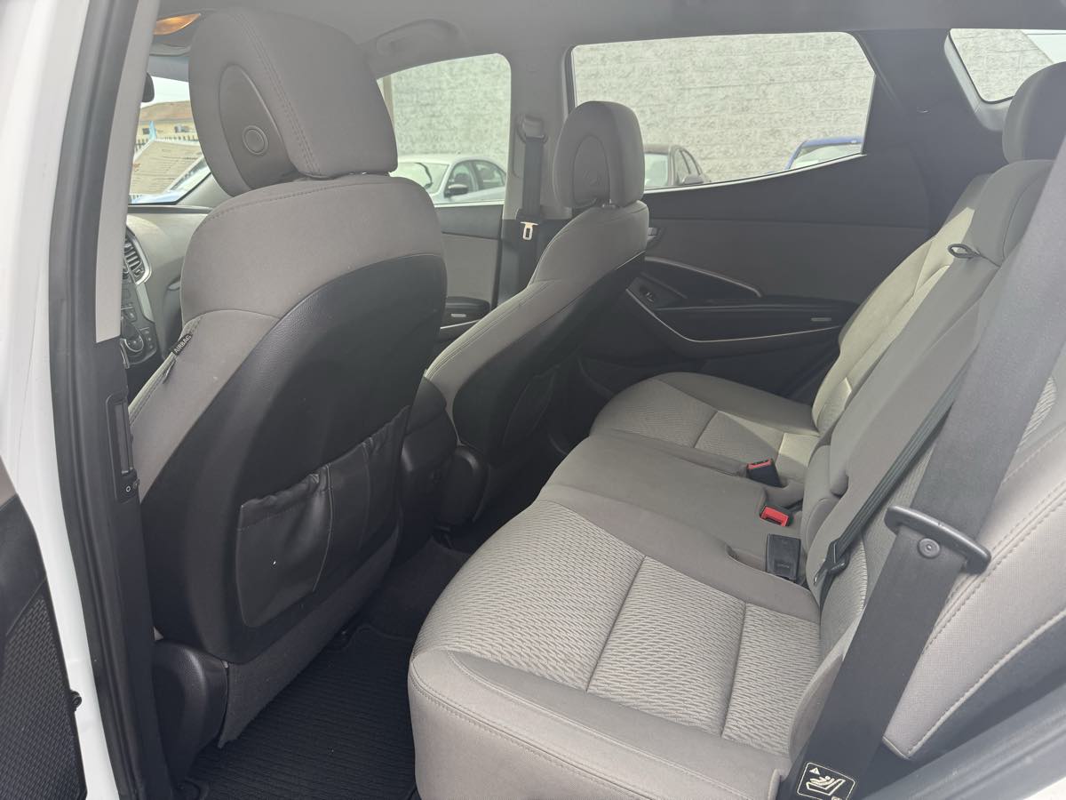 2016 Hyundai Santa Fe Sport Base photo 21